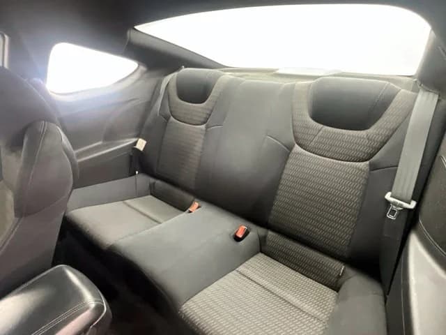 2015 Hyundai Genesis Coupe 4