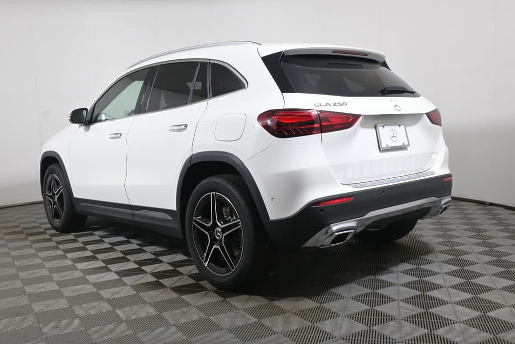 2026 Mercedes-Benz GLA 3
