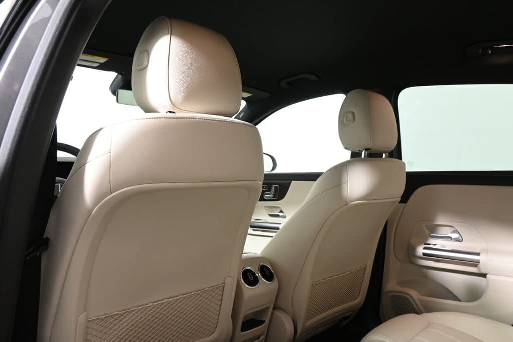 2026 Mercedes-Benz GLA 26