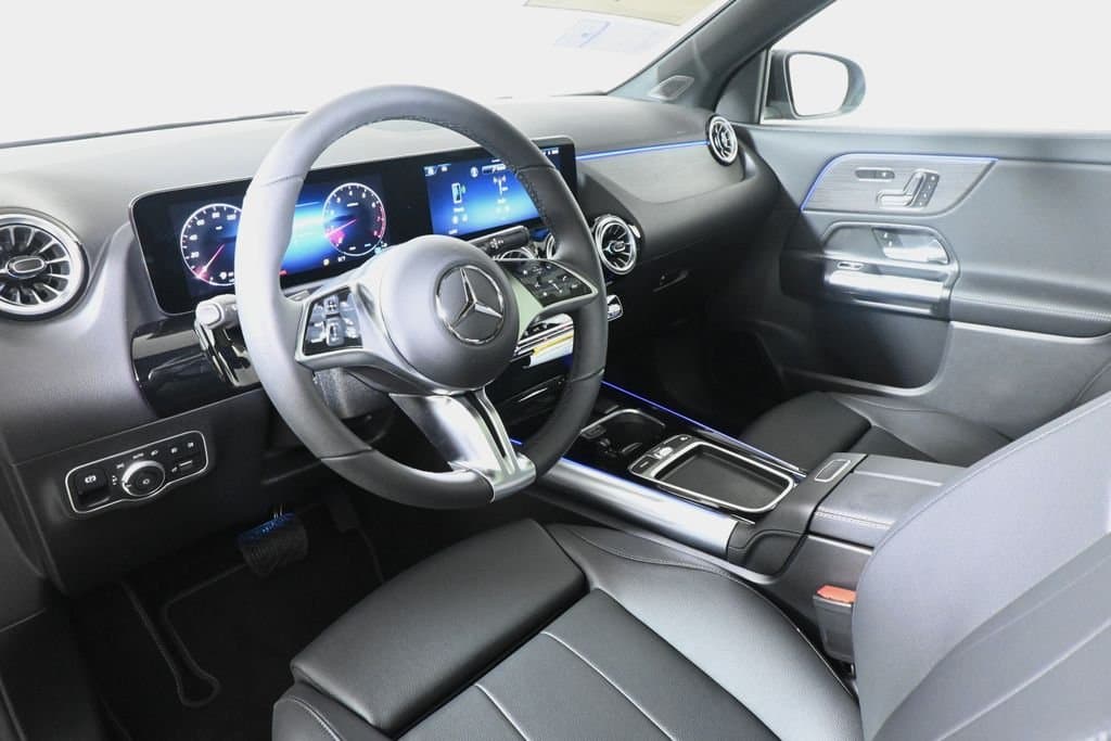 2026 Mercedes-Benz GLA 12