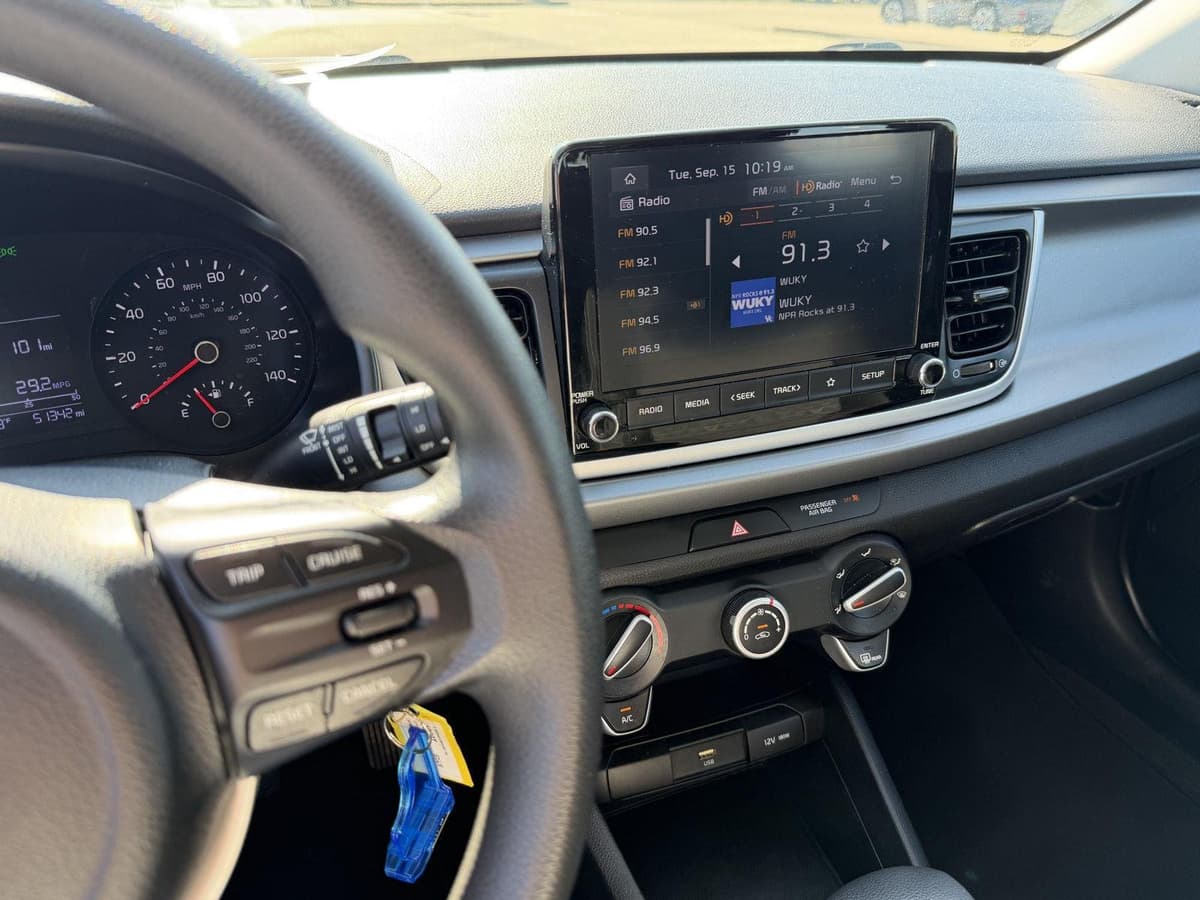 2023 Kia Rio 5-Door 12