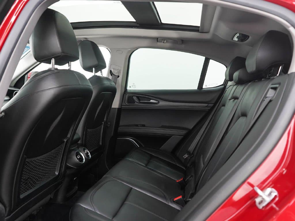 2019 Alfa Romeo Stelvio 13