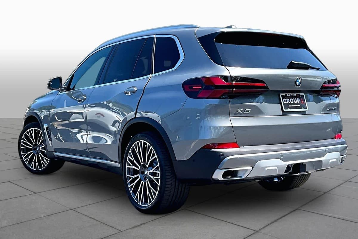 2026 BMW X5 10