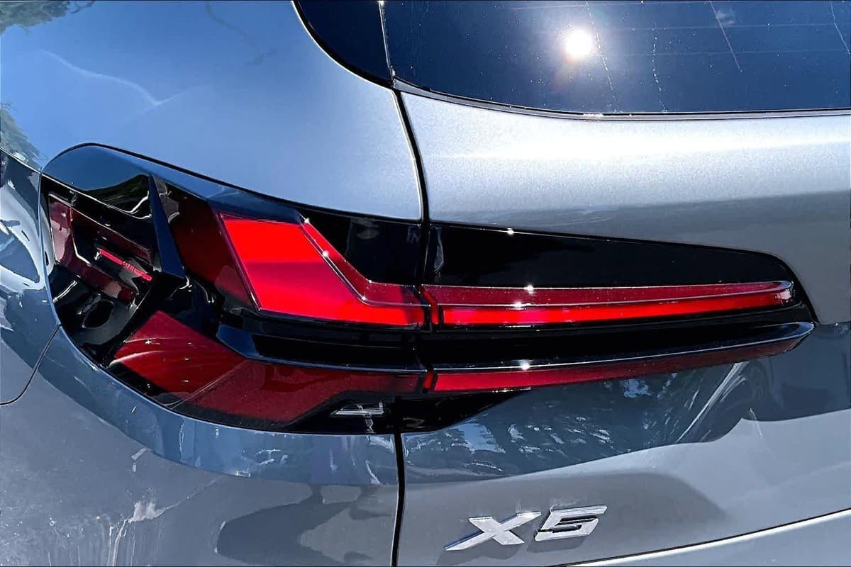 2026 BMW X5 12