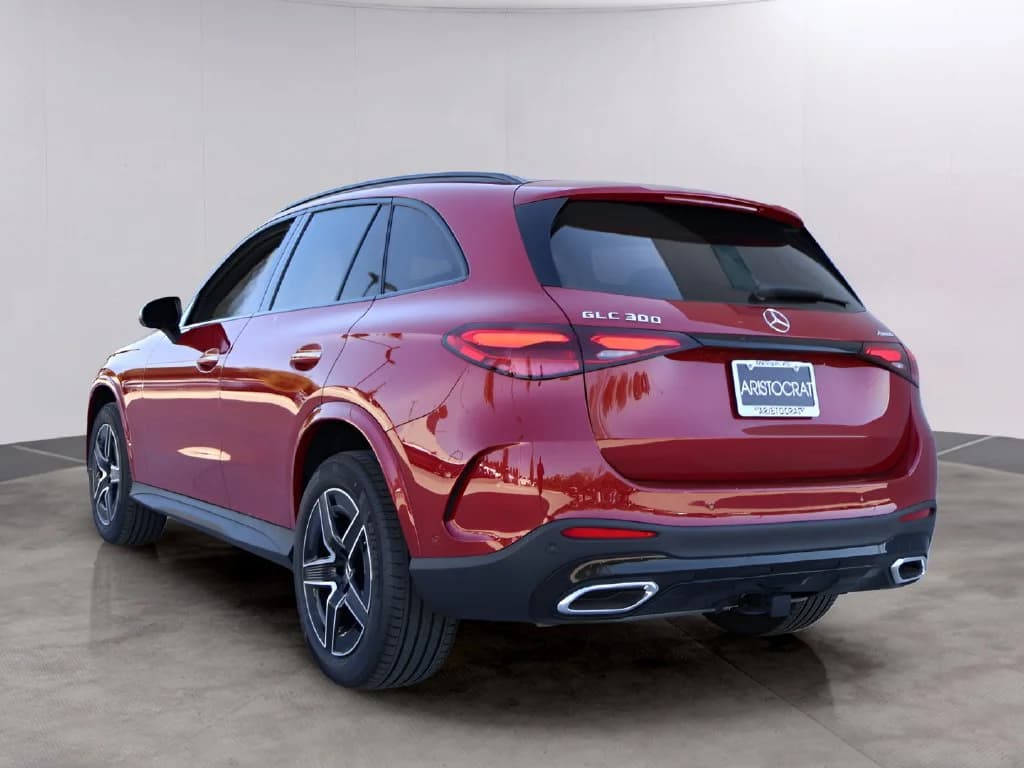 2026 Mercedes-Benz GLC 42
