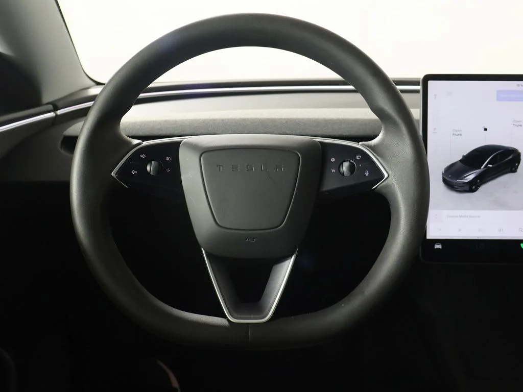 2025 Tesla Model 3 37