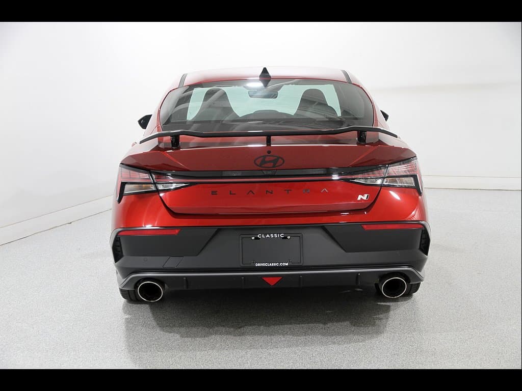 2025 Hyundai Elantra 19