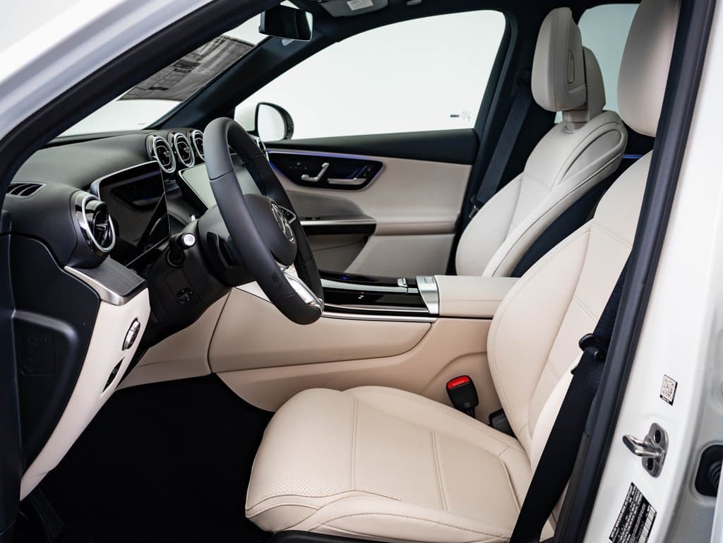 2026 Mercedes-Benz GLC 17