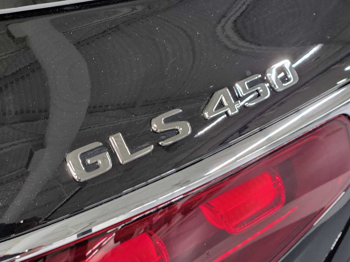 2026 Mercedes-Benz GLS 11