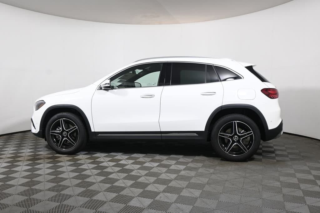 2026 Mercedes-Benz GLA 76