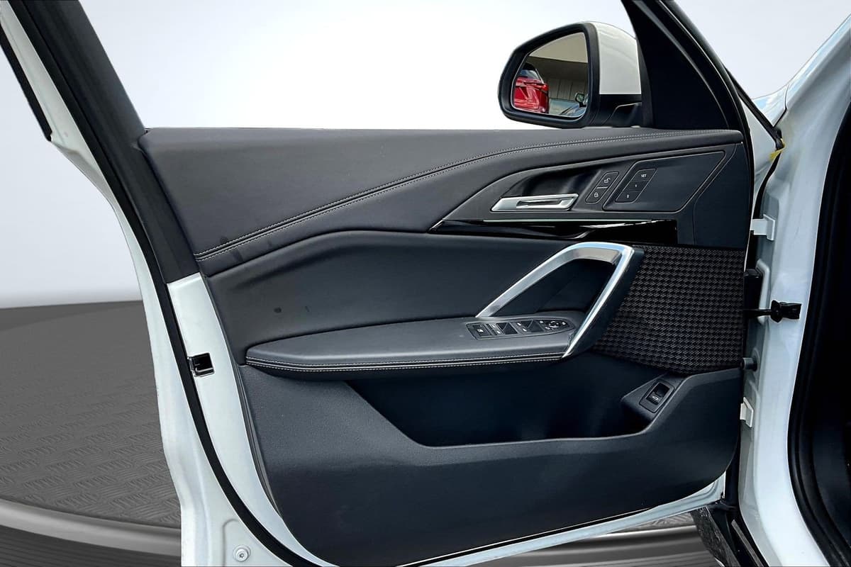 2026 BMW X1 16