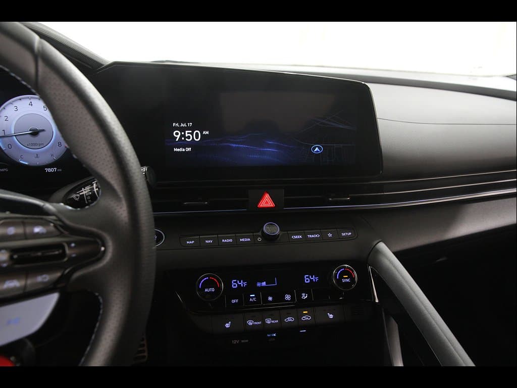 2025 Hyundai Elantra 7