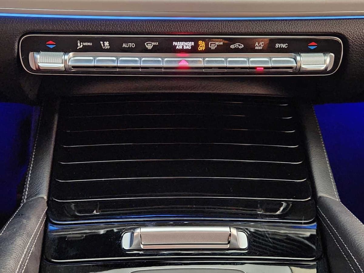 2026 Mercedes-Benz GLS 17