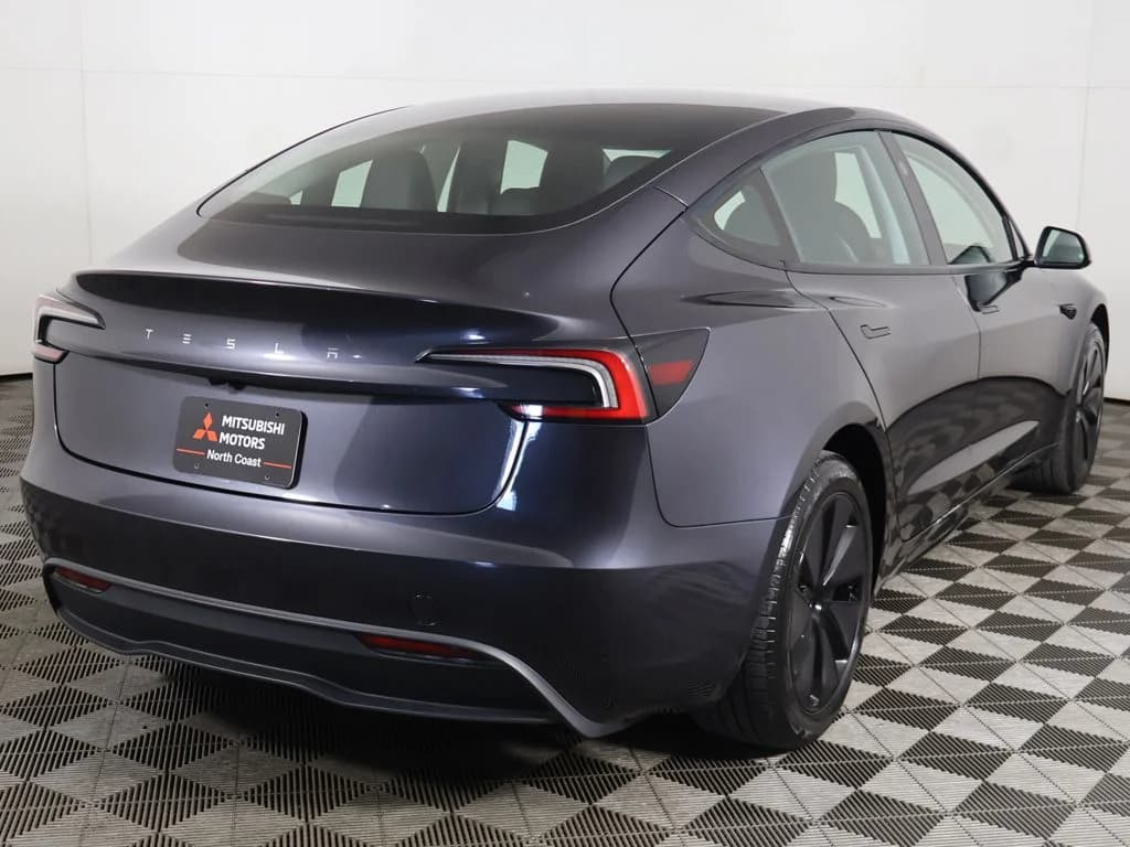 2025 Tesla Model 3 11