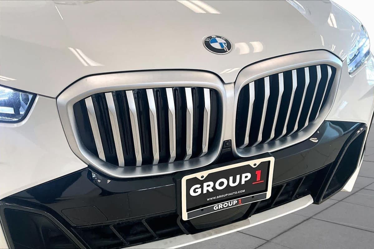 2026 BMW X5 27