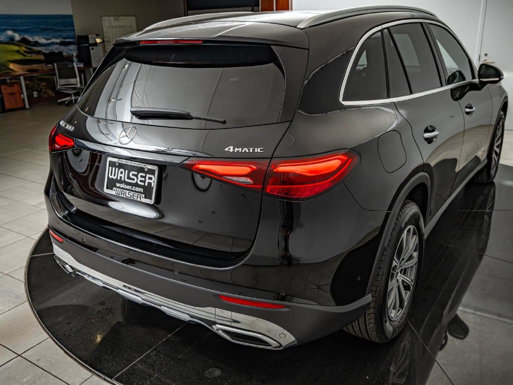 2026 Mercedes-Benz GLC 14