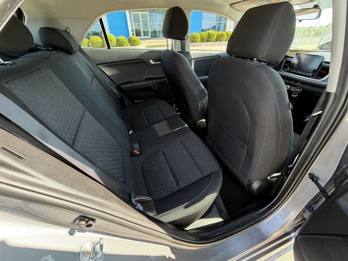 2023 Kia Rio 5-Door 24