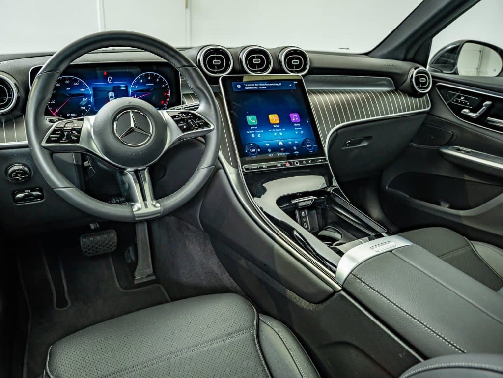 2026 Mercedes-Benz GLC 28