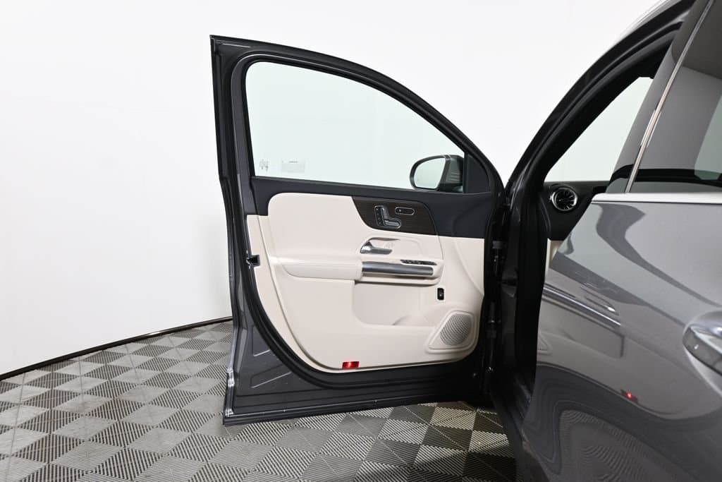 2026 Mercedes-Benz GLA 25