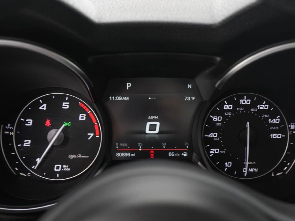 2019 Alfa Romeo Stelvio 26