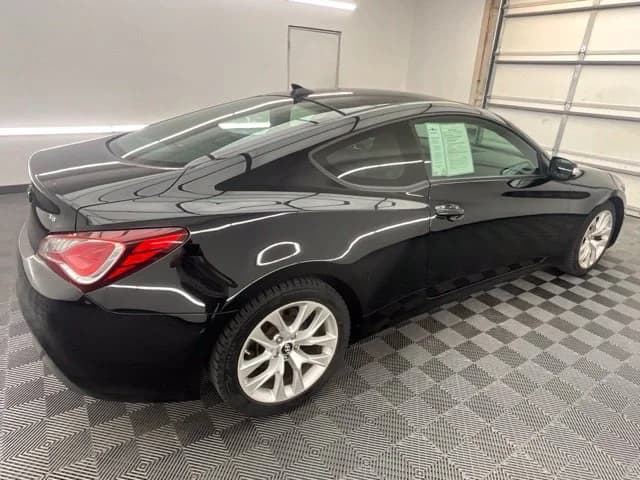 2015 Hyundai Genesis Coupe 20