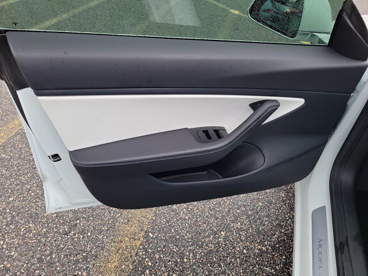 2018 Tesla Model 3 13