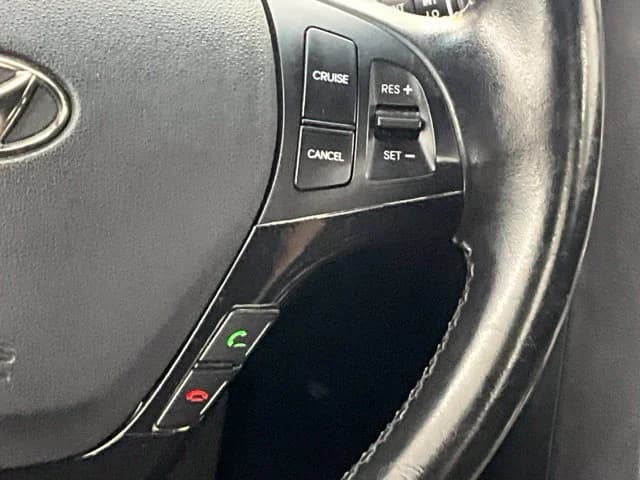2015 Hyundai Genesis Coupe 16