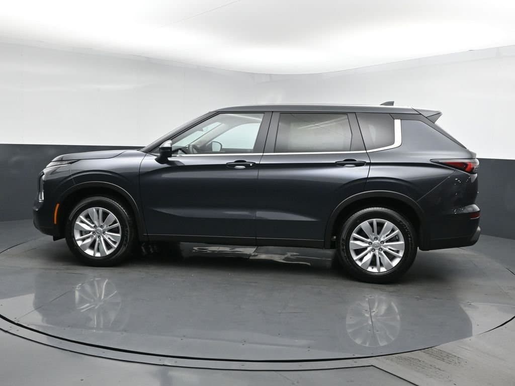 2026 Mitsubishi Outlander 2