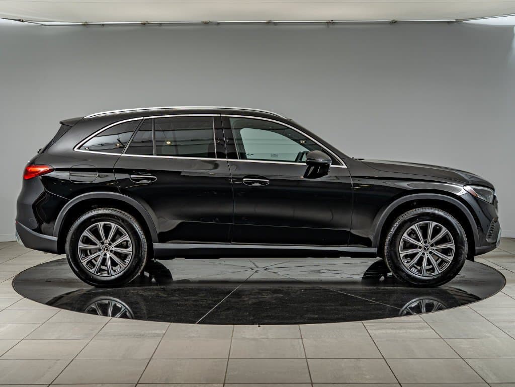 2026 Mercedes-Benz GLC 2