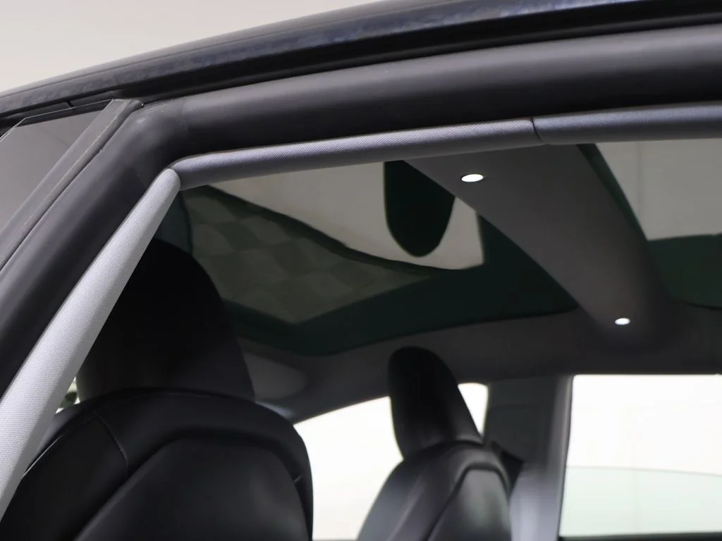 2025 Tesla Model 3 18