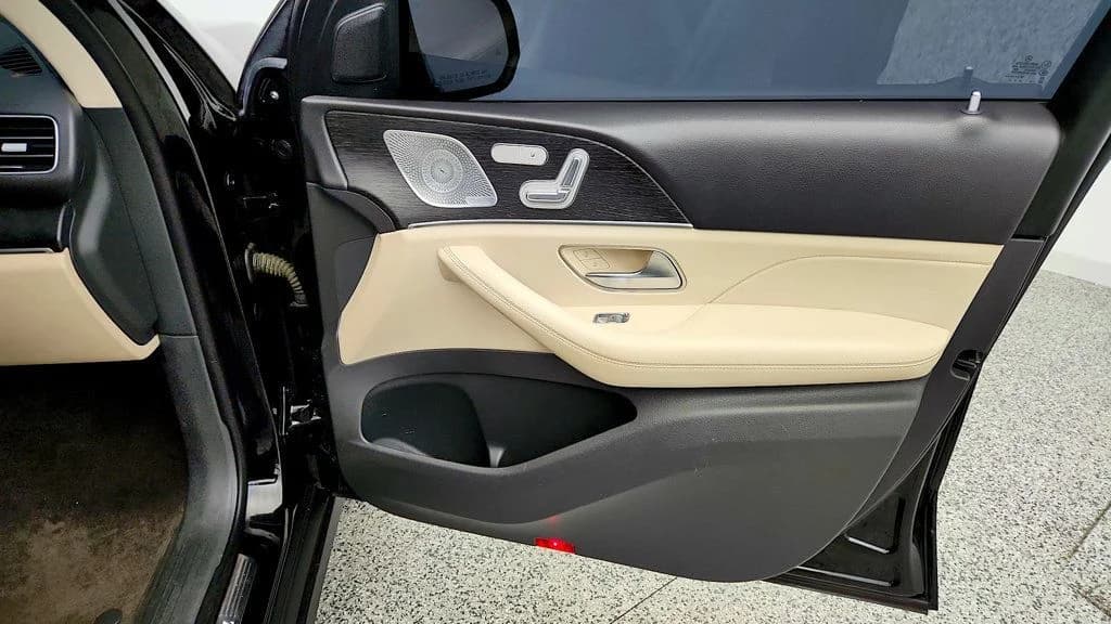 2020 Mercedes-Benz GLE 21
