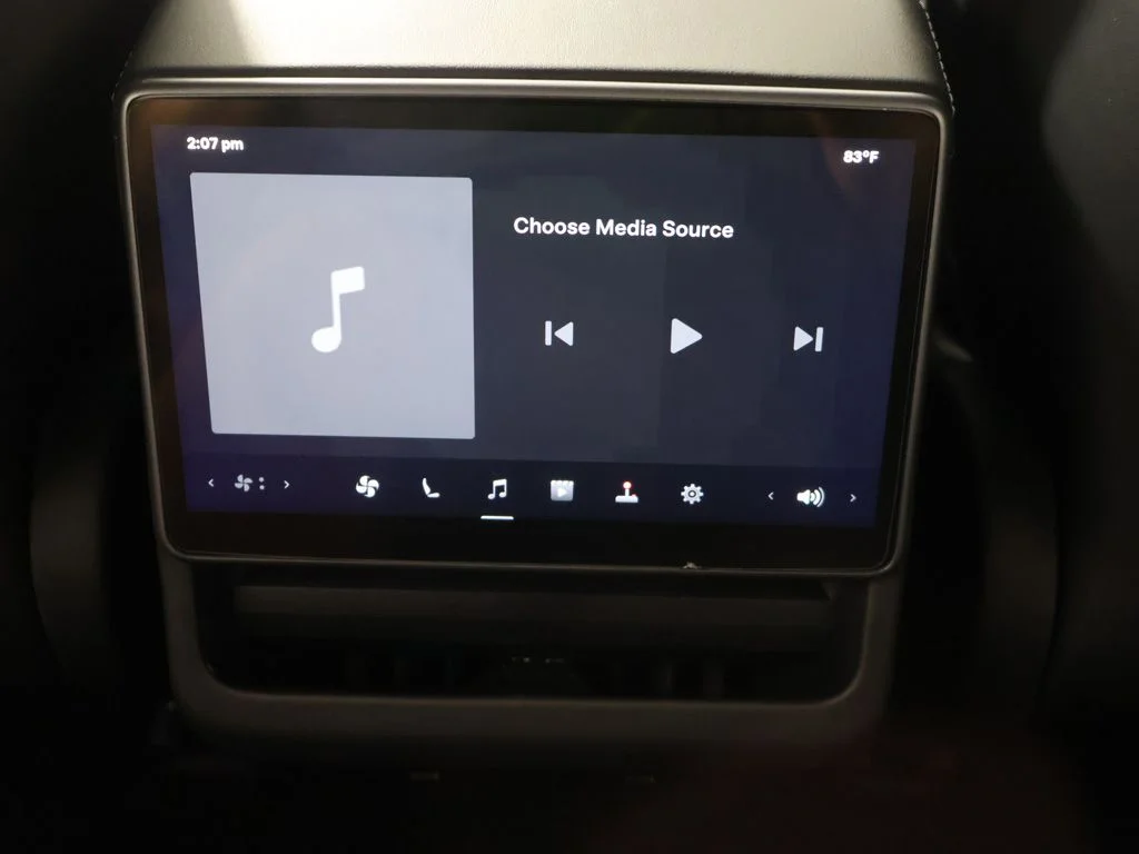 2025 Tesla Model 3 54