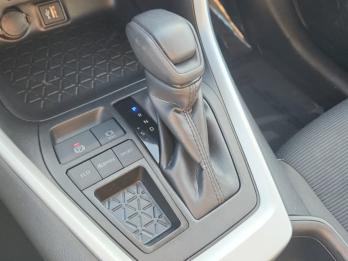 2025 Toyota RAV4 12