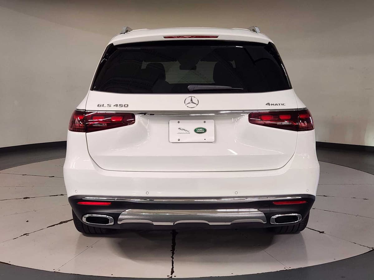 2026 Mercedes-Benz GLS 8